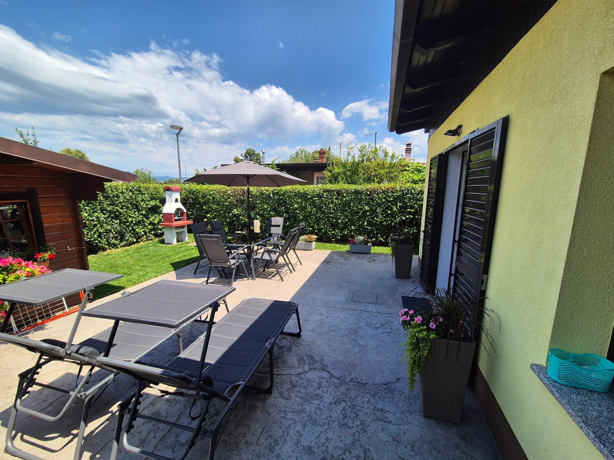 Harmony Apartment Koper Luaran gambar